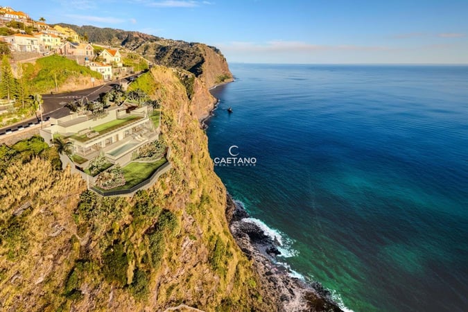 Villa in Ribeira Brava - view 1