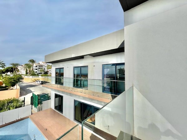 Villa in Malaga - view 1