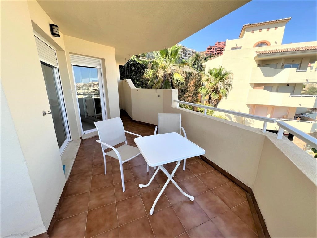 Apartment in Sitio de Calahonda - Image 3