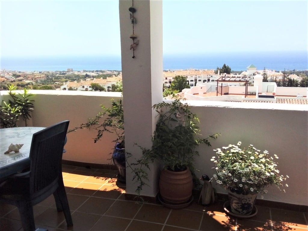 Apartment in Sitio de Calahonda - Image 3