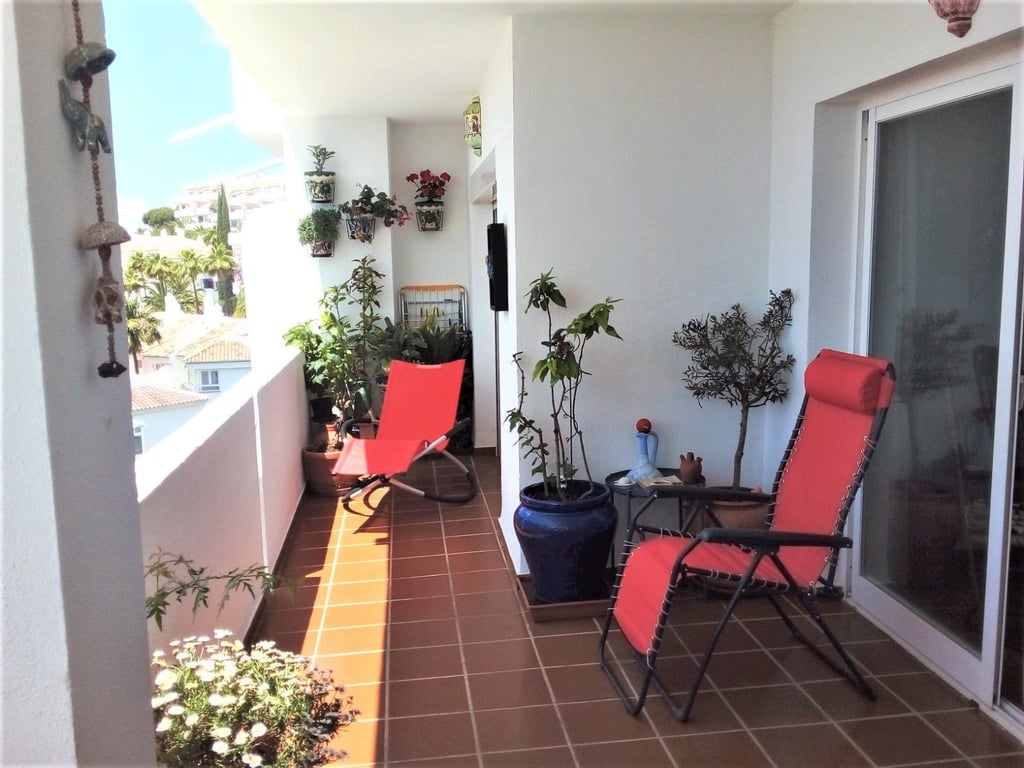 Apartment in Sitio de Calahonda - Image 2