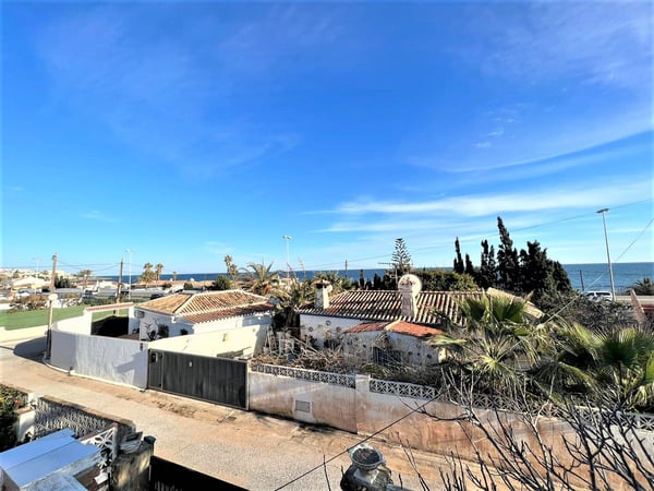 Villa in Calla de Mijas - view 1
