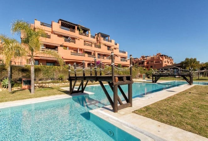 Apartment in Estepona - view 1