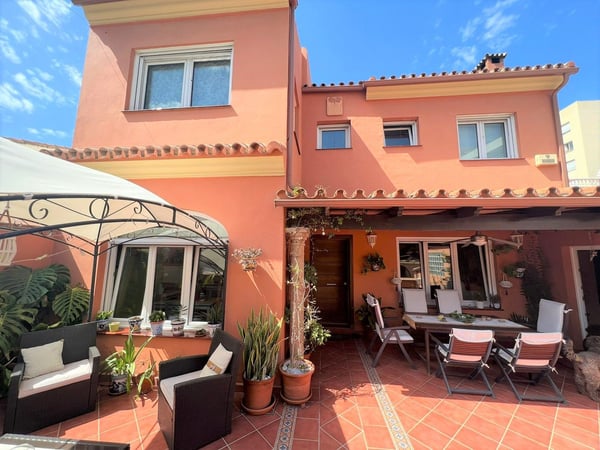 Villa in Fuengirola - view 1