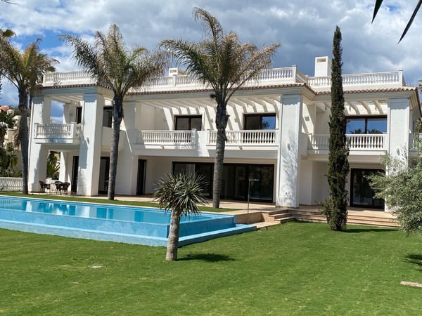 Villa in Malaga - view 1