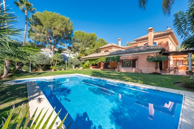 Villa in Marbella - view 1