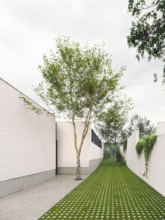 House in Valadares - Image 3