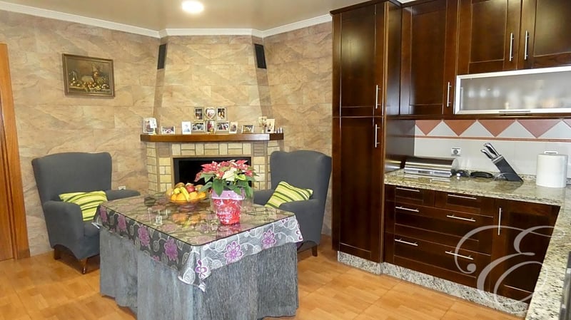 Villa in Santa Cruz del Comercio - view 1