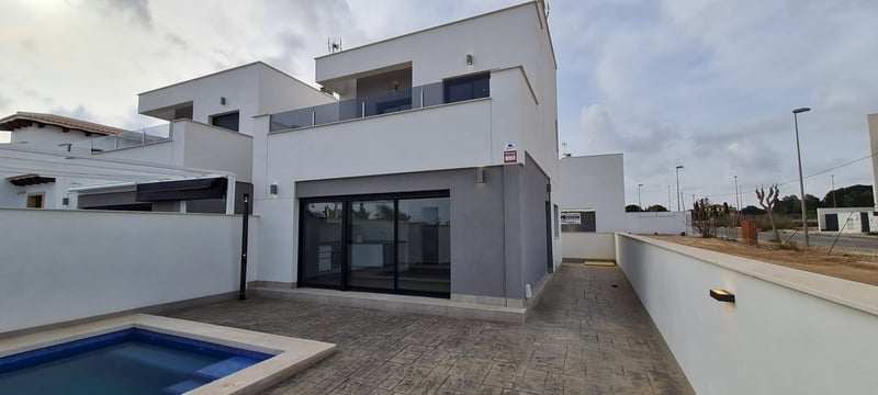 Villa in Playa Flamenca - view 1