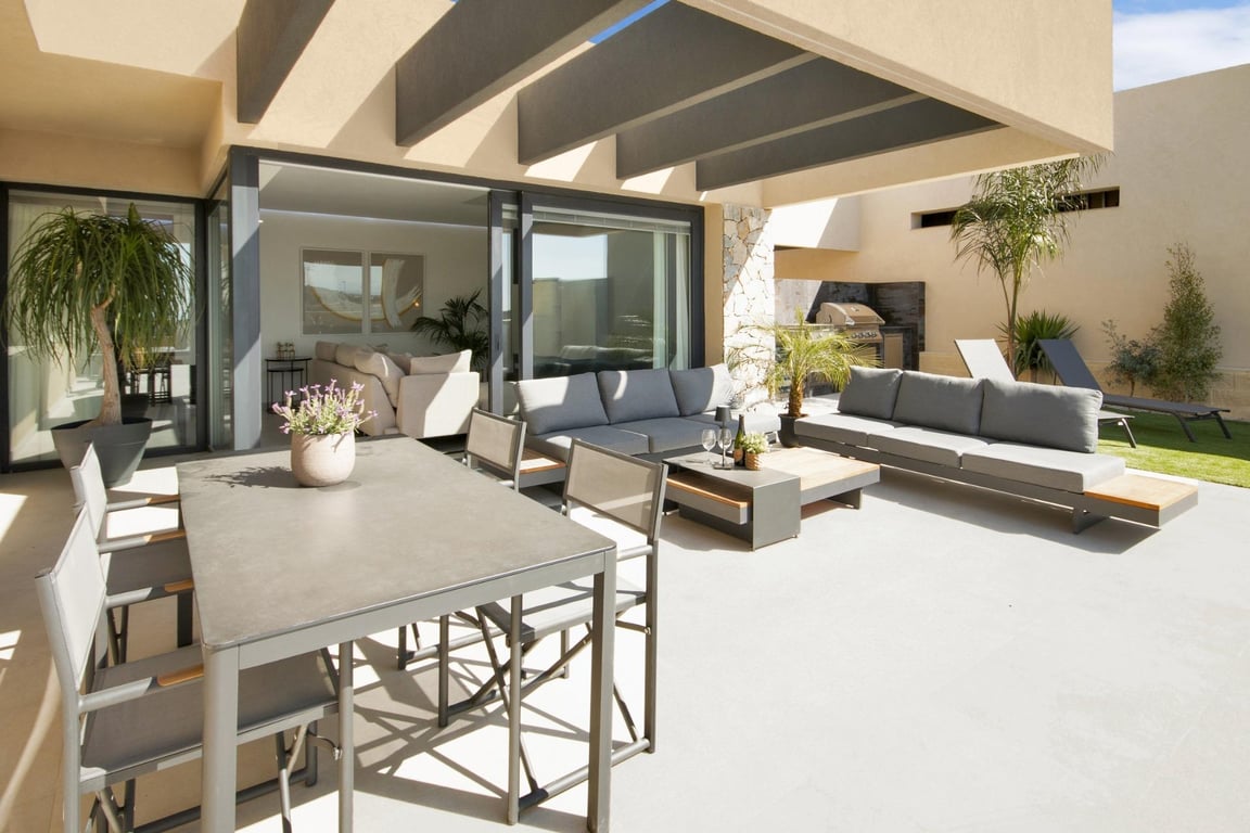 Villa in Los Brianes - Image 5