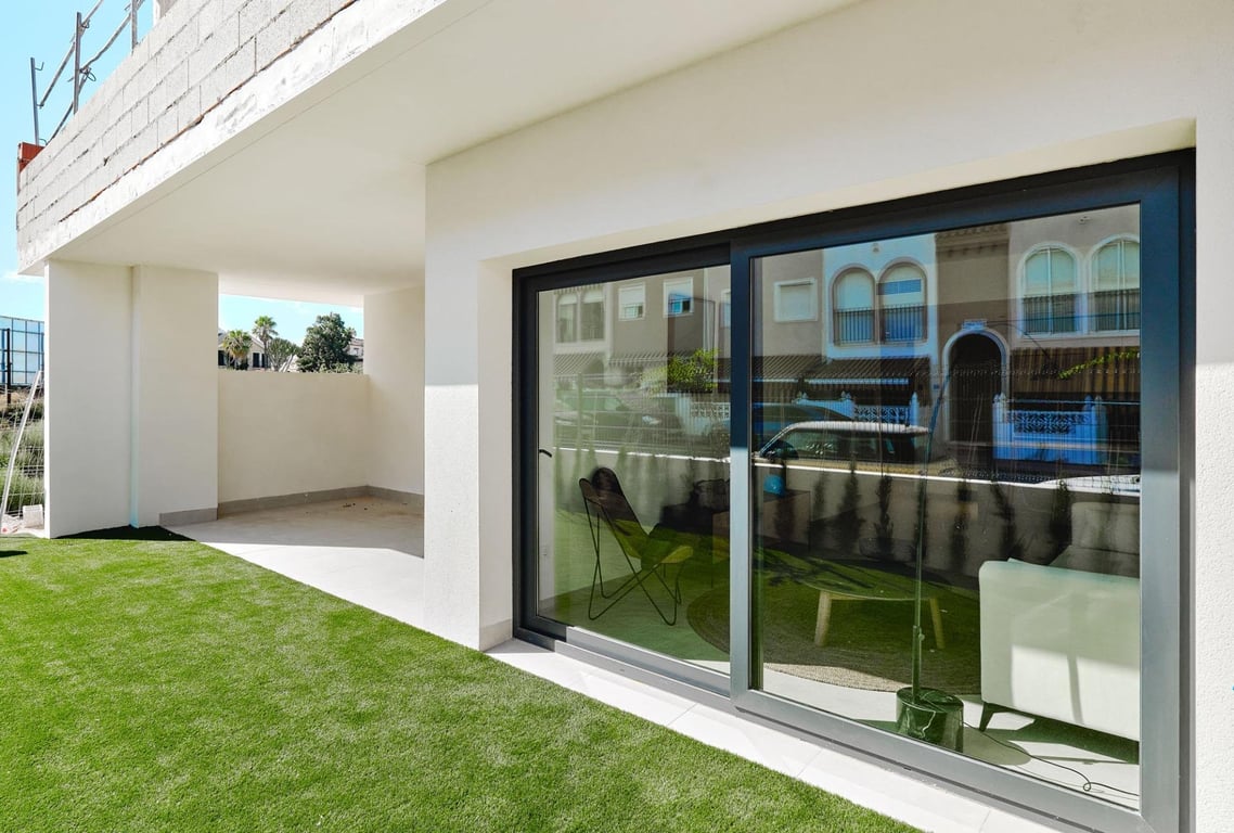 Villa in Torrevieja - Image 2