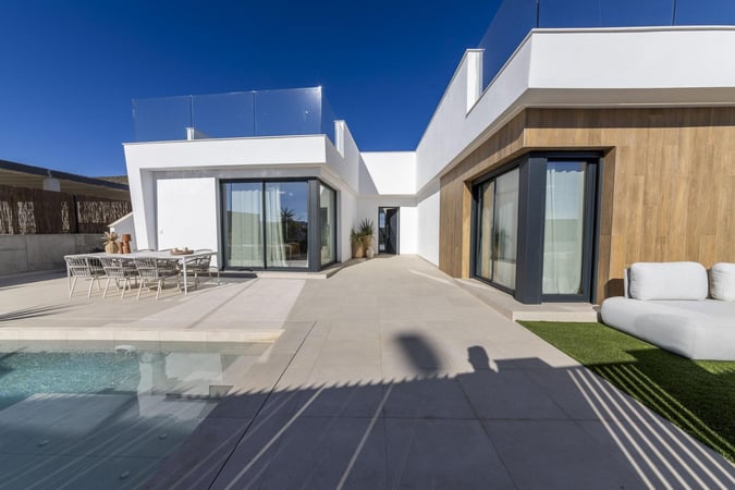 Villa in Lo Mendigo - view 1
