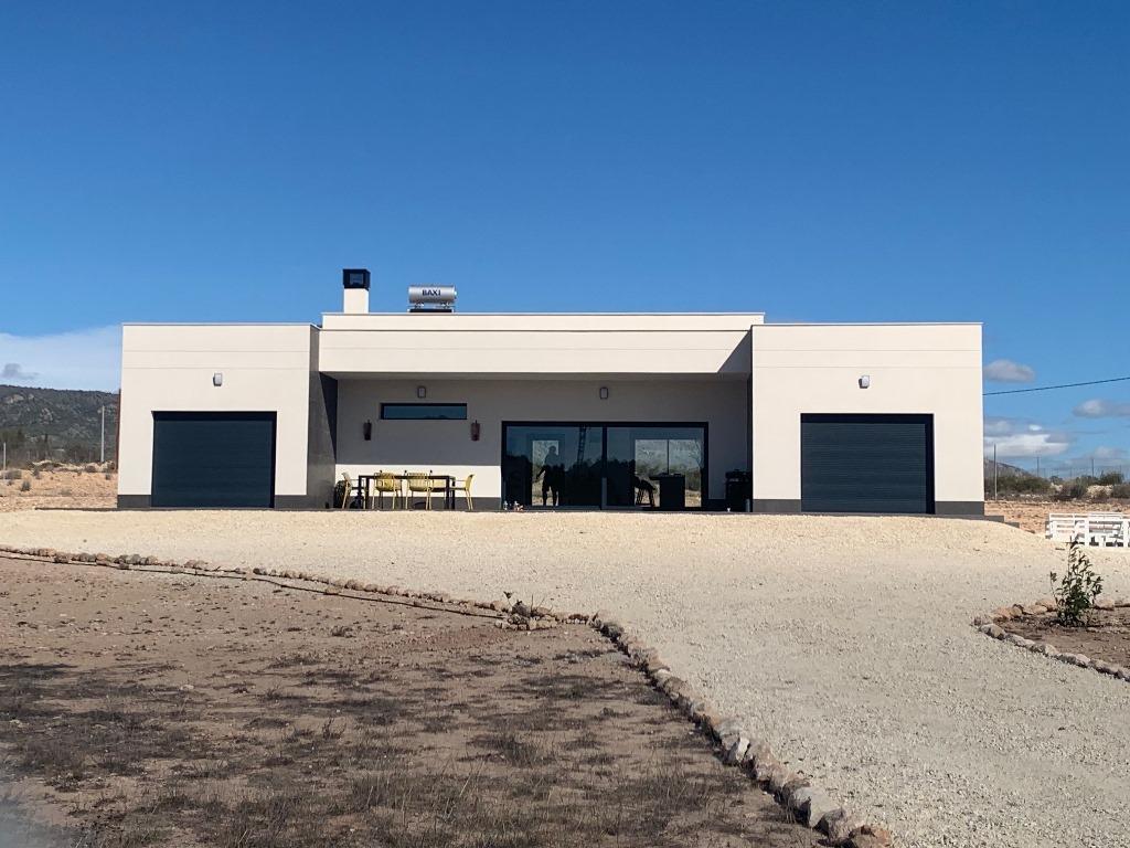 Villa in Pinoso - Image 4