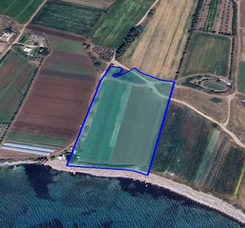 House in Timi - view 1