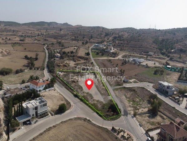 Land in Dali - view 1