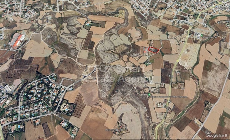 Land in Geri - view 1