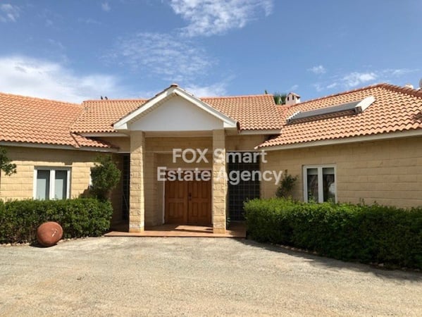 House in Agioi Trimithias - view 1