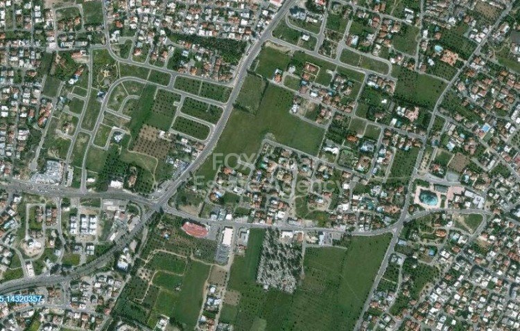 Land in Chryseleousa