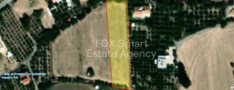 Land in Ayioi Omoloyites - view 1