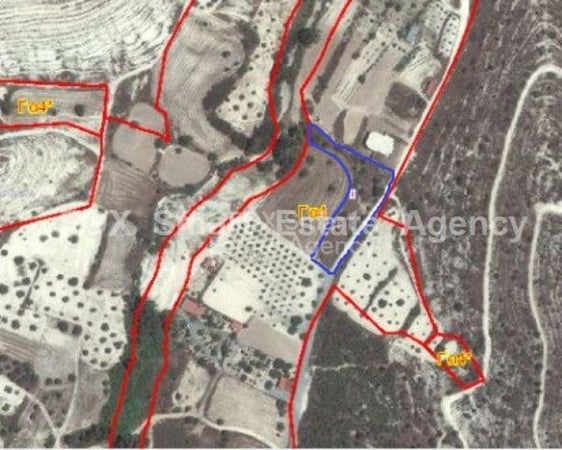 Land in Agia Varvara Lefkosias - view 1