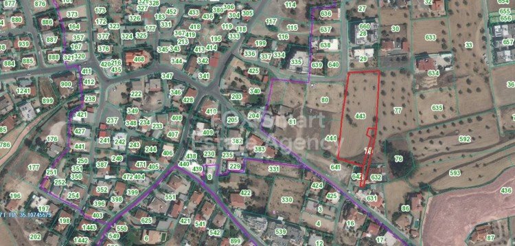 Land in Geri - view 1