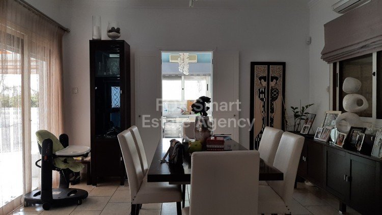 House in Saint Paraskevi - view 1