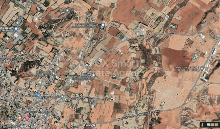 Land in Pera - view 1