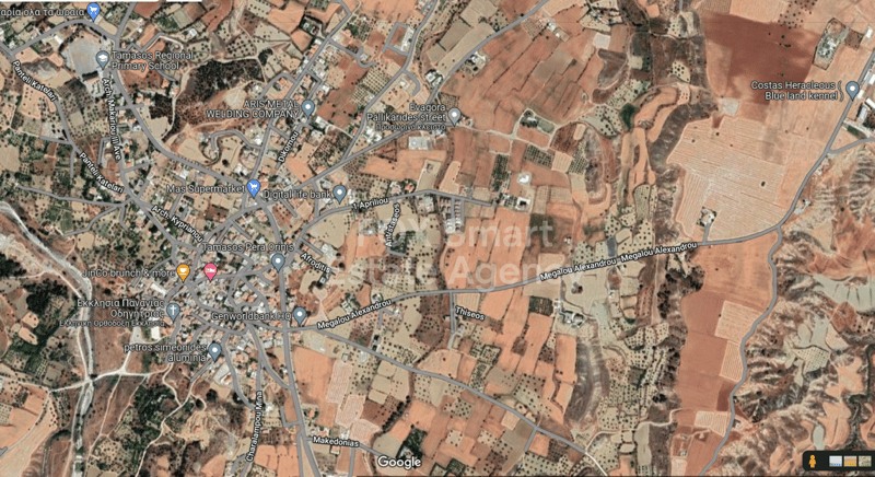 Land in Pera - view 1