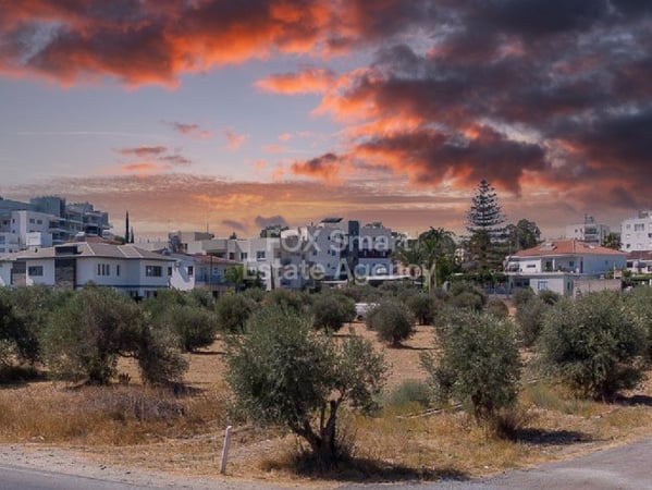 Land in Geri - view 1