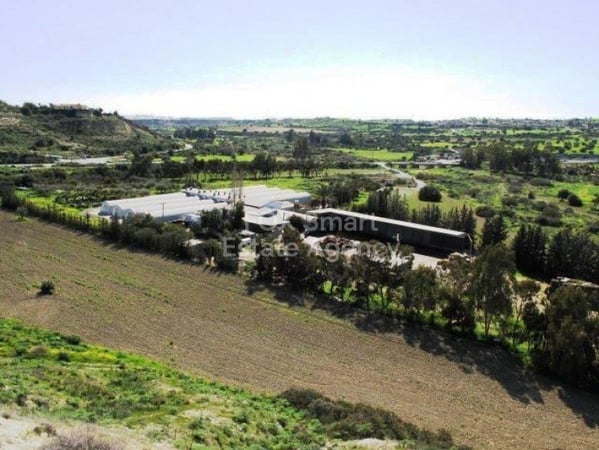 House in Kalavasos - view 1