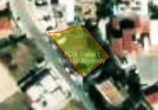 Land in Nisou - view 1