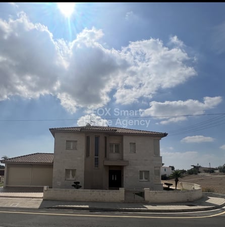 House in Troulloi - view 1