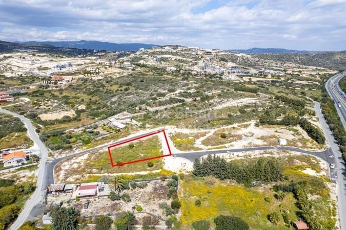 Land in Agios Tychon - view 1