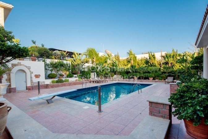 House in Agios Tychon - view 1