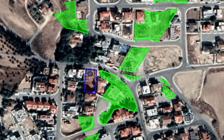 Land in Geri - view 1