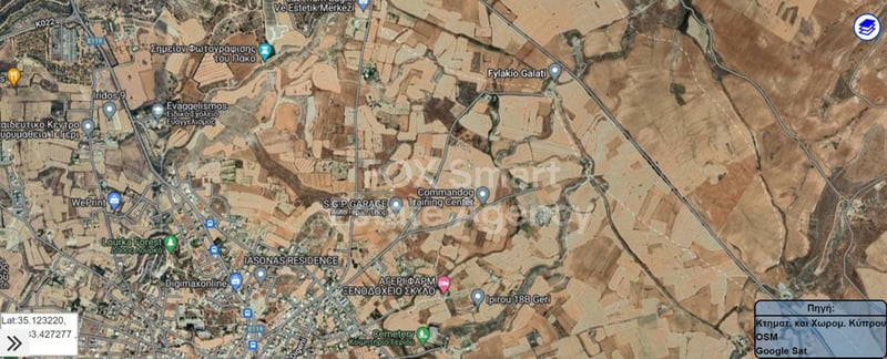 Land in Geri - view 1