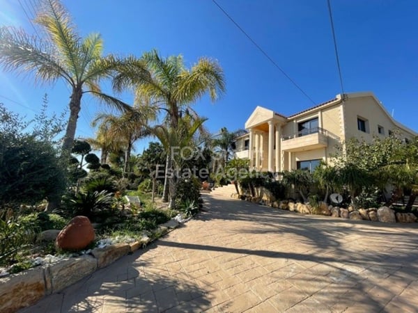 House in Ayios Athanasios (quarter) - view 1