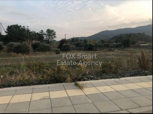 Land in Sia - view 1