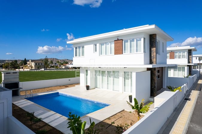 House in Pyla - view 1