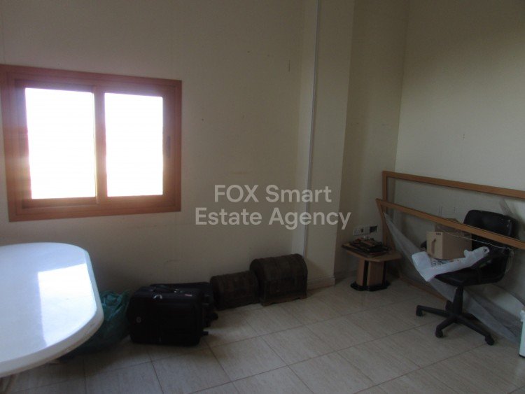 House in Meniko - Image 5