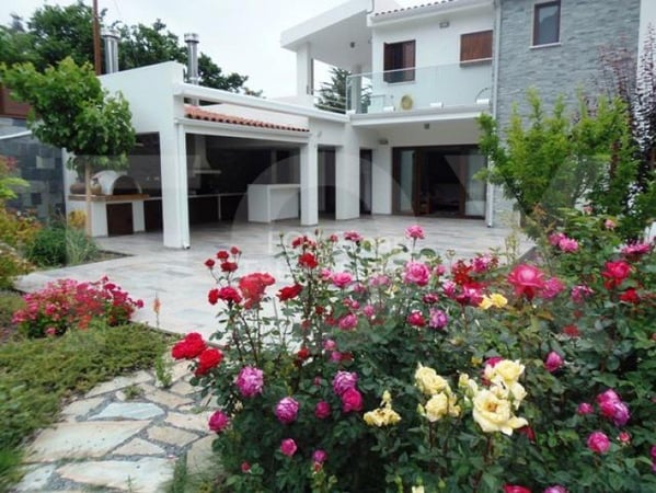 House in Kakopetria - view 1