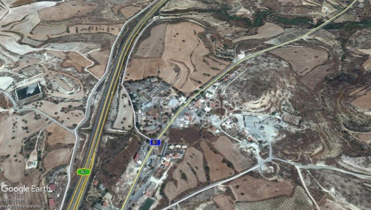 Land in Choirokoitia - view 1