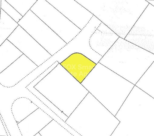 Land in Pera - view 1