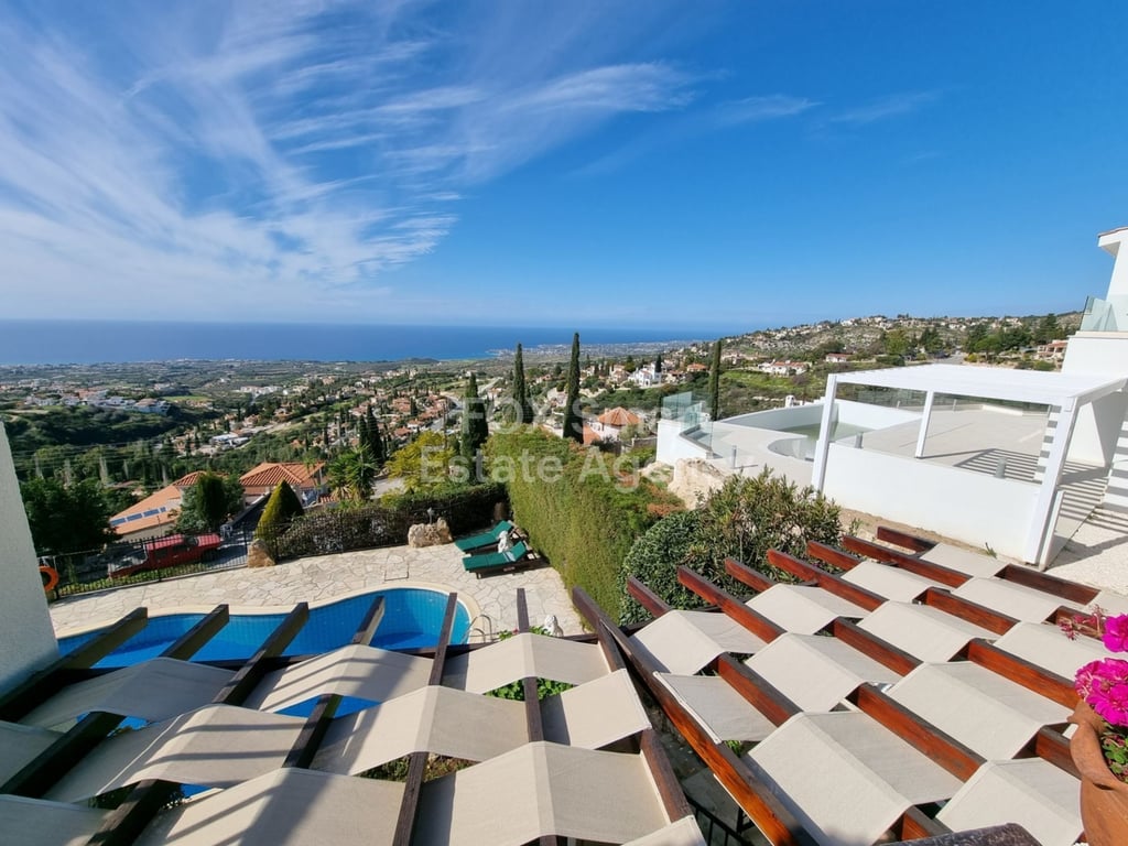 House in Tala - Image 2