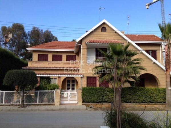 House in Ayioi Omoloyites - view 1