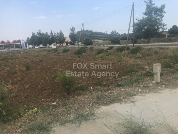 Land in Lythrodontas - view 1