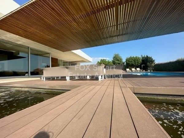 House in Panthea - view 1