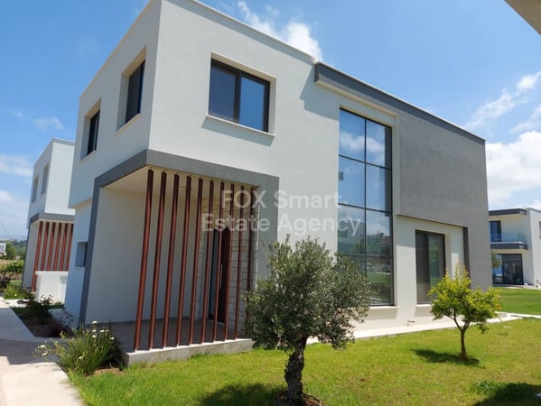 House in Chlorakas - view 1