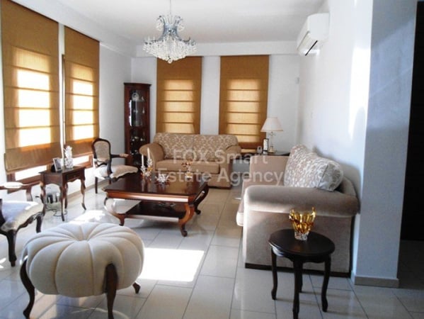 House in Geri - view 1