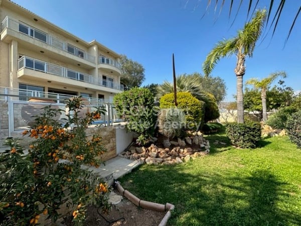 House in Saint Paraskevi - view 1